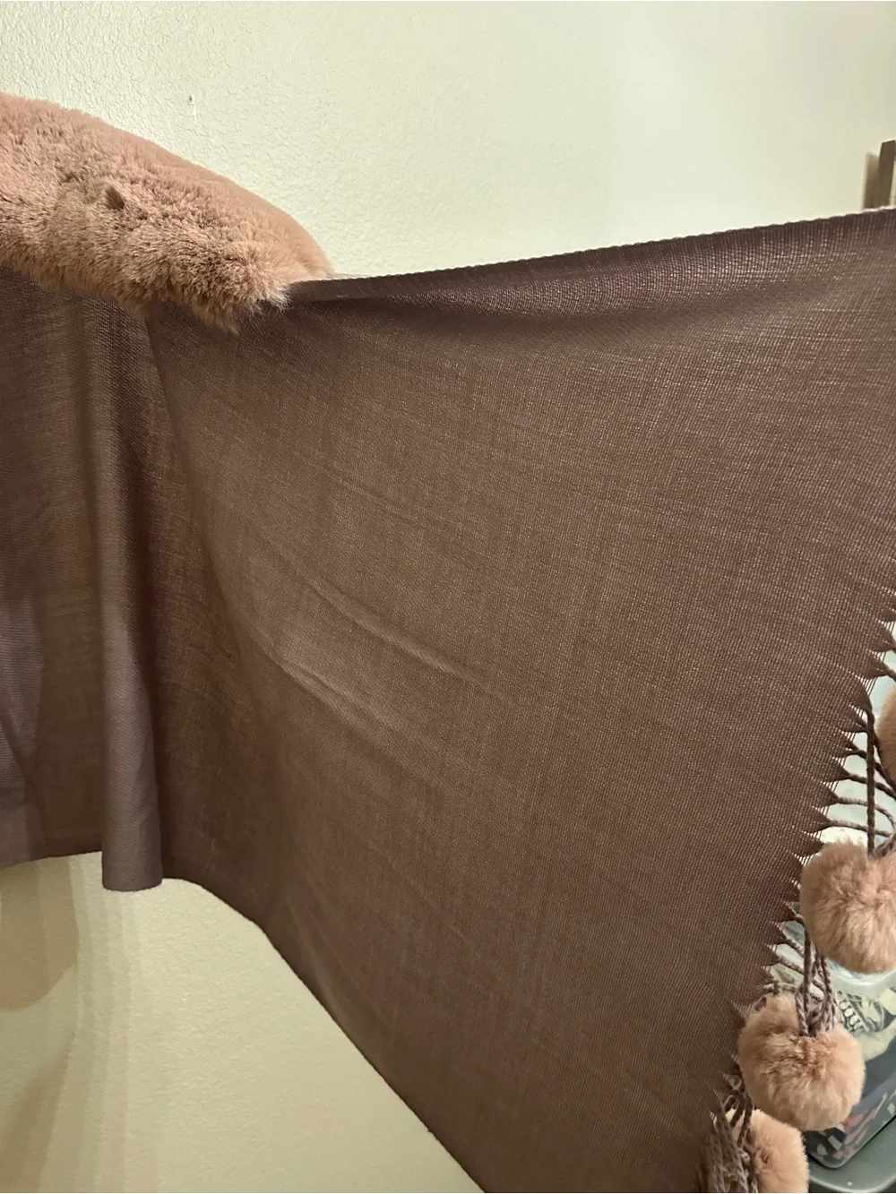 Mauve Faux Fur Collar Wrap Shawl Cape Pom Pom Fringe One Size